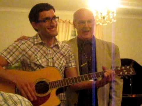 Hans Österman & Överum-Olle sjunger "Svinsta skär". Bordshockey-EM 2010