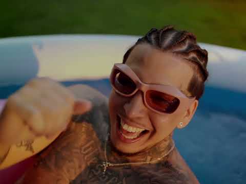 Young Cister - 40 GRADOS EN LA CIUDAD (Visualizer)