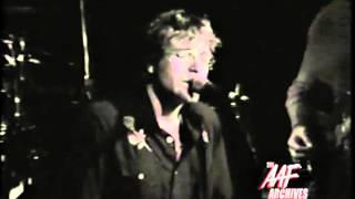 7 Mary 3 &quot;Make up your Mind&quot;