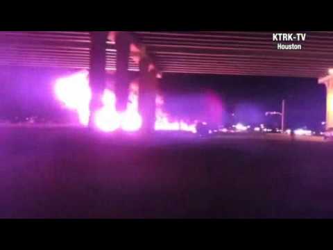 Raw: Supposed Fuel Tanker Explosion In Harris County, Texas (View #2)
