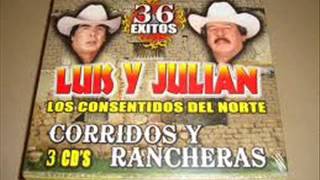 dos escuadras tronaron