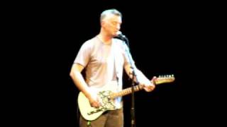 BILLY BRAGG &quot;LIKE SOLDIERS DO&quot;