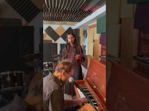 Lea Lu & Ari Hoenig - Anymore