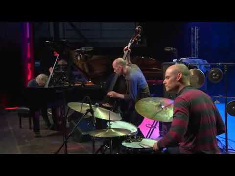 07 Summertime - Joachim Kühn New Trio - Beauty & Truth