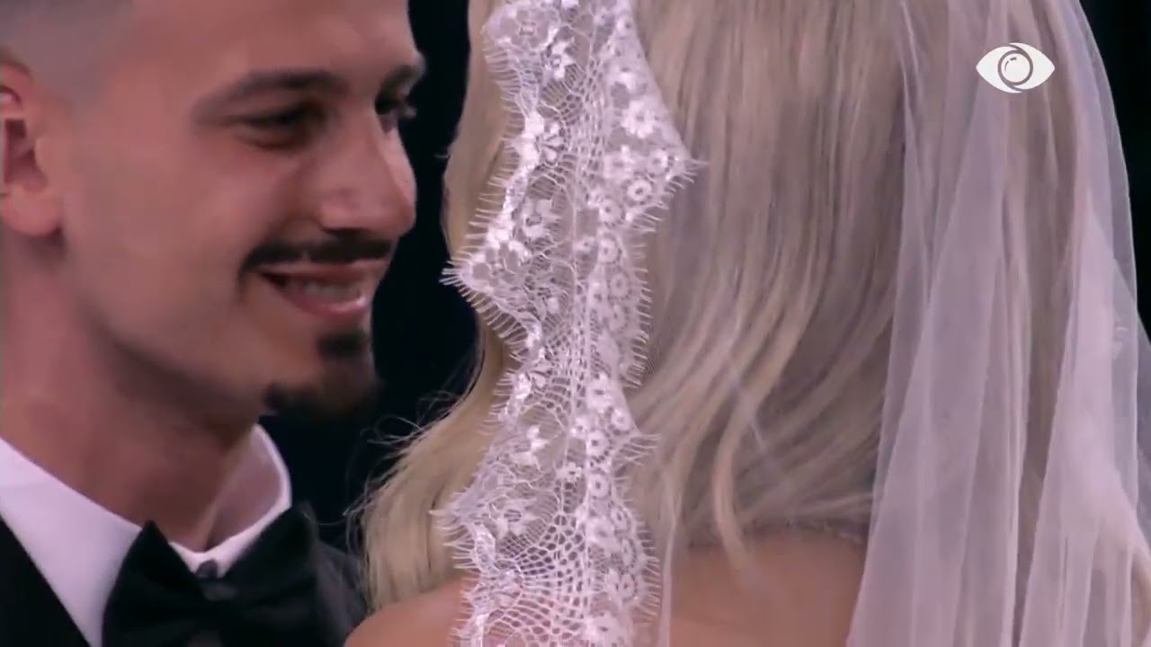 Të emocionuar, Brikena dhe Mateo kërcejnë së bashku pasi u kurorëzuan