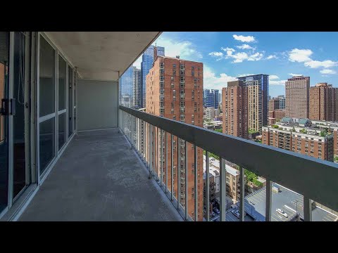 A west-view K-tier one-bedroom on the River North / Gold Coast border A west-view K-tier one-bedroom on the River North / Gold Coast border