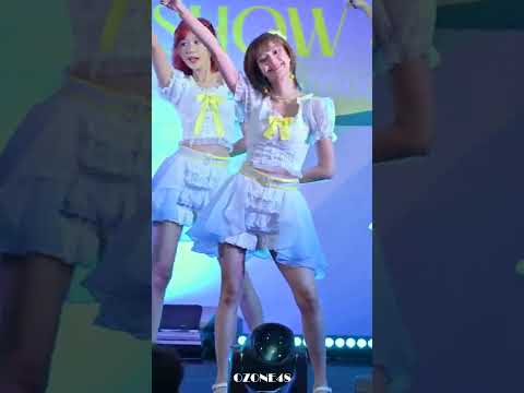 [4K] Fancam Phukkhom BNK48 - Sayonara Crawl @ The Promenade 230765