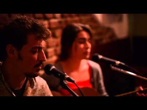 Kadinelia - Με γελάσαν τα πουλιά (live @Καφέ Αμάν Σέρρες 22-04-2016)