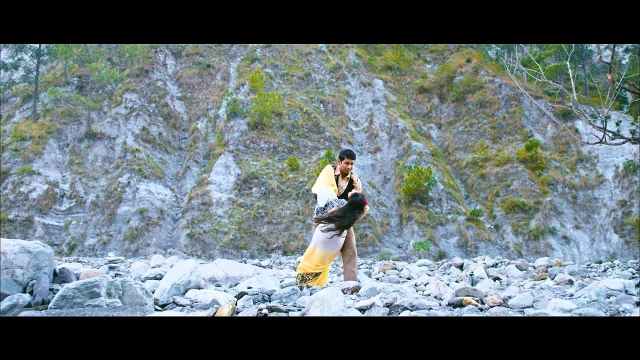 Pazhaniyile Paal Manakkum Song Lyrics | Yamirukka Bayamen