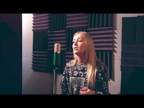 Melissa Rose-Excellent Vocalist for wedding's & Events Hire at www.garston-entertainment. co.uk