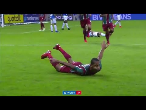 Gol de bicicleta Fluminense João Pedro 17 anos Fluminense 2 x 2 Cruzeiro