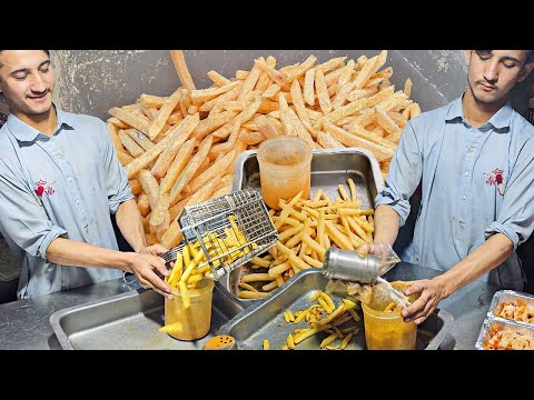 Young Boys Selling French Fries 🍟 Roadside Perfect Crispy Fries Making | Street Food Karachi