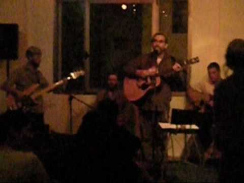 Benyamin Steinberg Performs Shlomo Carlebach's Simcha L'artzecha 2009