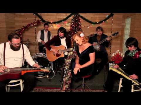 Driving Home For Christmas - Laura Oakes (Chris Rea Cover)