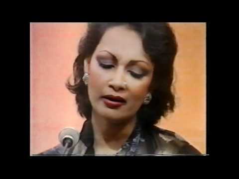 Chitra Sing - Meri zubaan se meri dastaan suno to sahi.avi