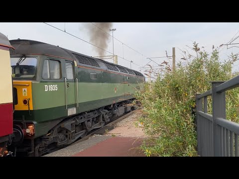 47805 and 47828 Depart Rugby station with logs of clag and thrash! (11/05/24)