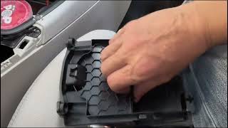 Mercedes B-Class 2017 center console USB Device module removal and replacement #usb #mercedes #w246