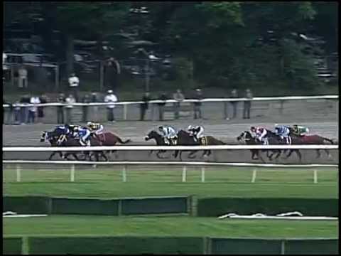 Birdstone upsets Smarty Jones' Triple Crown in 2004 Belmont Stakes
