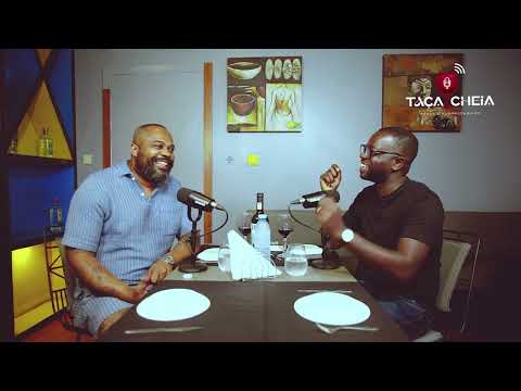 Taça Cheia com Sarissari by Sebastião Vemba