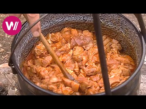 At the table in Hungary - not without paprika!