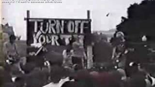 Bikini Kill Don&#39;t Need You live Washington DC 1992