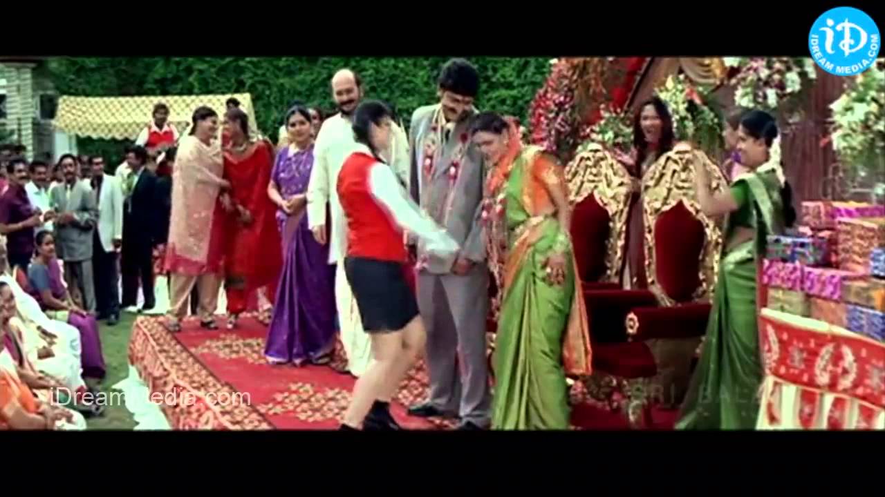 Aaku Vakkaa Lyrics  | Charmme, Naresh