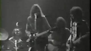 Neil Young &amp; Crazy Horse - Down By The River