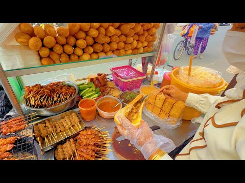 Dare to TRY the BEST $1.5 NumPang SachKo Ang in Town ( Khmer Beef Skewer Bread ) | Street Food