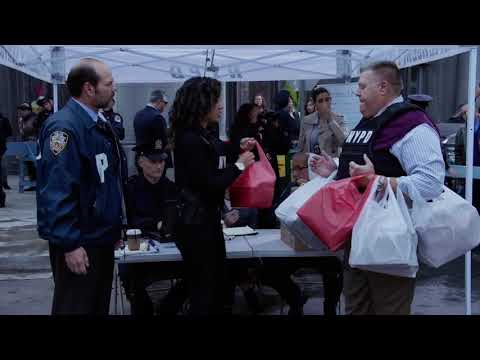 Intense hostage situation (Brooklyn Nine Nine)...
