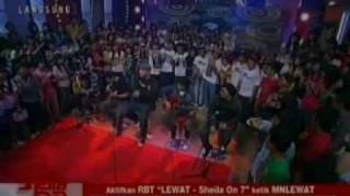 Download lagu Luna Maya Nge-gap Ucay Rocket Rockers – Ingin Hilang Ingatan (Live @ Dahsyat RCTI) mp3
