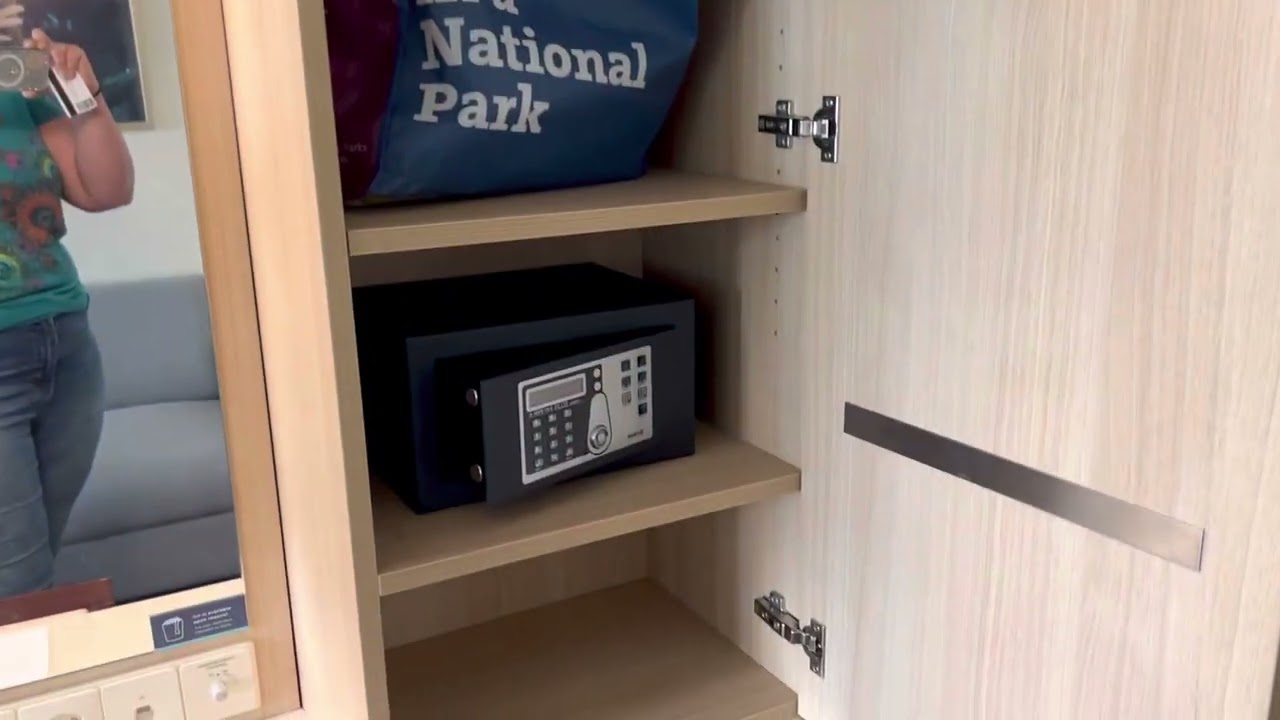 Navigator of the Seas - Cabin 1120 - Video 2