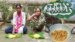 Santali Women Cooking Chicken Feet — Traditional Style