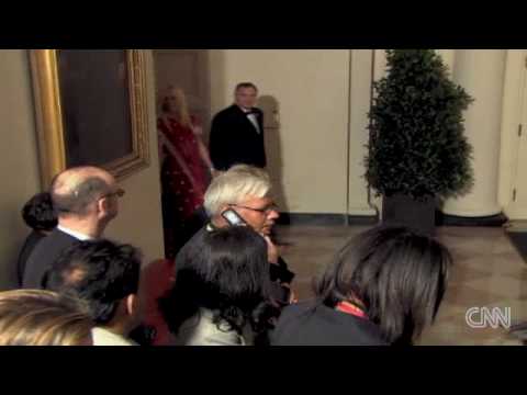 How did Couple crash a state dinner at the White House