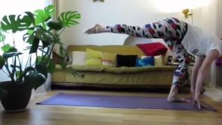 Nice spring vinyasa yoga session for hips opening