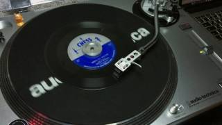 Muddy Waters and his Guitar - She's So Pretty (Chess 1560) 45rpm
