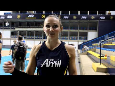 Kristin convoca a torcida para o jogaço de hoje contra o Molico