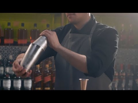How To Shake Cocktails LIKE A PRO! 💪🍸 | Diageo Bar Academy