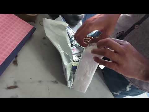 iPhone XS 256 GB Sealed pack Unboxing from Cellbuddy