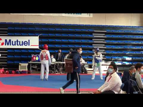 Kien (bleu, ceinture verte) contre rouge ceinture violette 18/12/2021 - compétition IDF TAEKWONDO