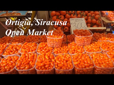 ORTIGIA market walk in Siracusa, Sicily