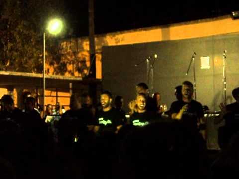 Chirigota del Canijo. Final del popurrí de Action Cadix. Gala Mirando por Fernando.