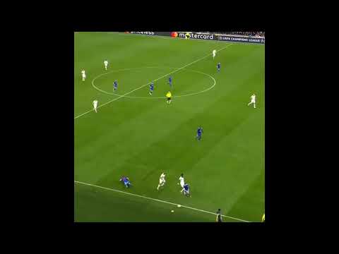 Mourinho congratulates Tottenham ball boy after brilliant quick-thinking to assist goal