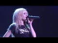 Avril Lavigne - Fall to pieces (Live In Budokan ...