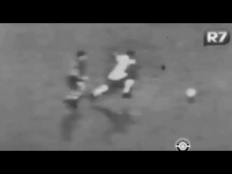Pelé Edson (Santos) - 27/12/1961 - Santos 5x1 Bahia - 3 gols