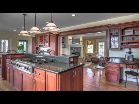 8 McDonald Farm Rd, Wakefield MA - Michael Barrett - Tel 781-910-3104