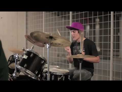 Sevenpunch - No Quiero Ningun Elmo Saltando Por La Borda (Official Video)