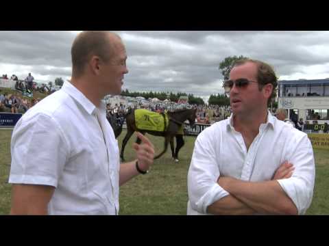 The top 3 racehorses in the 2015 Crabbie's Grand National parade at The Festival 2015