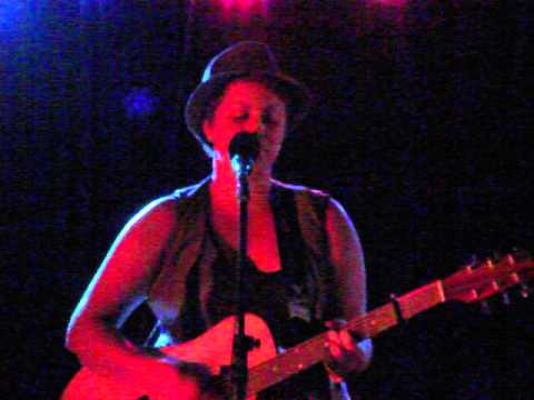 Nursing A Broken Heart (Live) - Kellie Loder