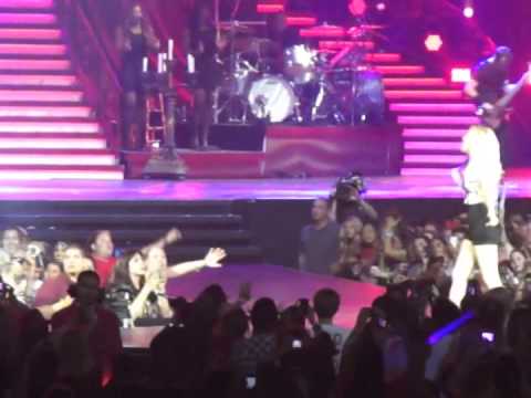 Taylor Swift and Ellie Goulding- Anything Could Happen- Red Tour
