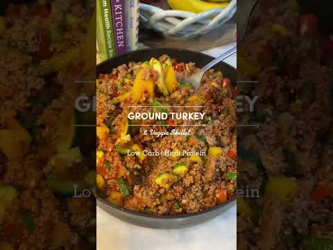 Low Carb, High Protein Turkey & Veggie Skillet | Find more recipes on my Instagram & website!